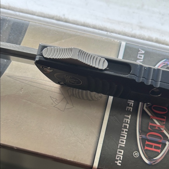 Microtech Combat Troodon - Picture 10 of 17